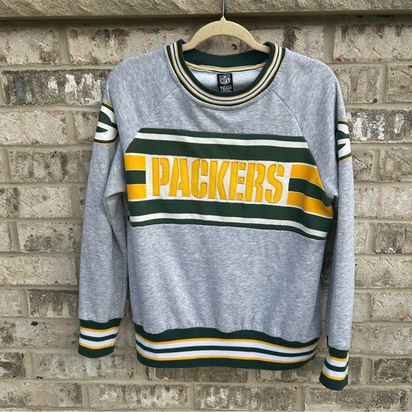 NFL Green Bay Packers Gray, Green, and Yellow Crewneck Sweatshirt - Picture 1 of 10